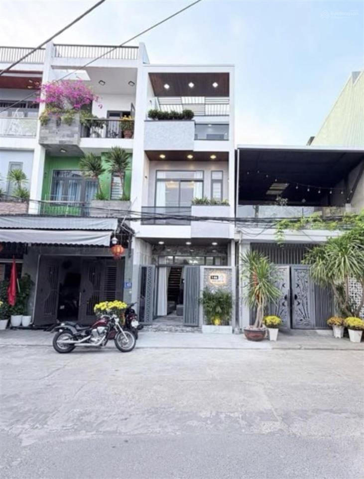 Nhà 3 tầng mặt tiền đường đặng huy tá, sát hoàng thị loan. dt 70m2, 3 phòng ngủ, gả nhanh 5,x