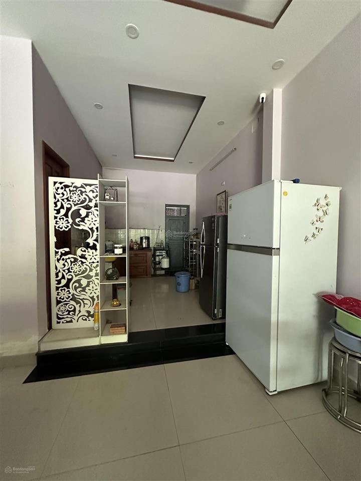 Nhà 2 tầng đường bàu năng 1, dt 134m2 ngang 6m hướng đông nam  sau nhà có 2 phòng trọ