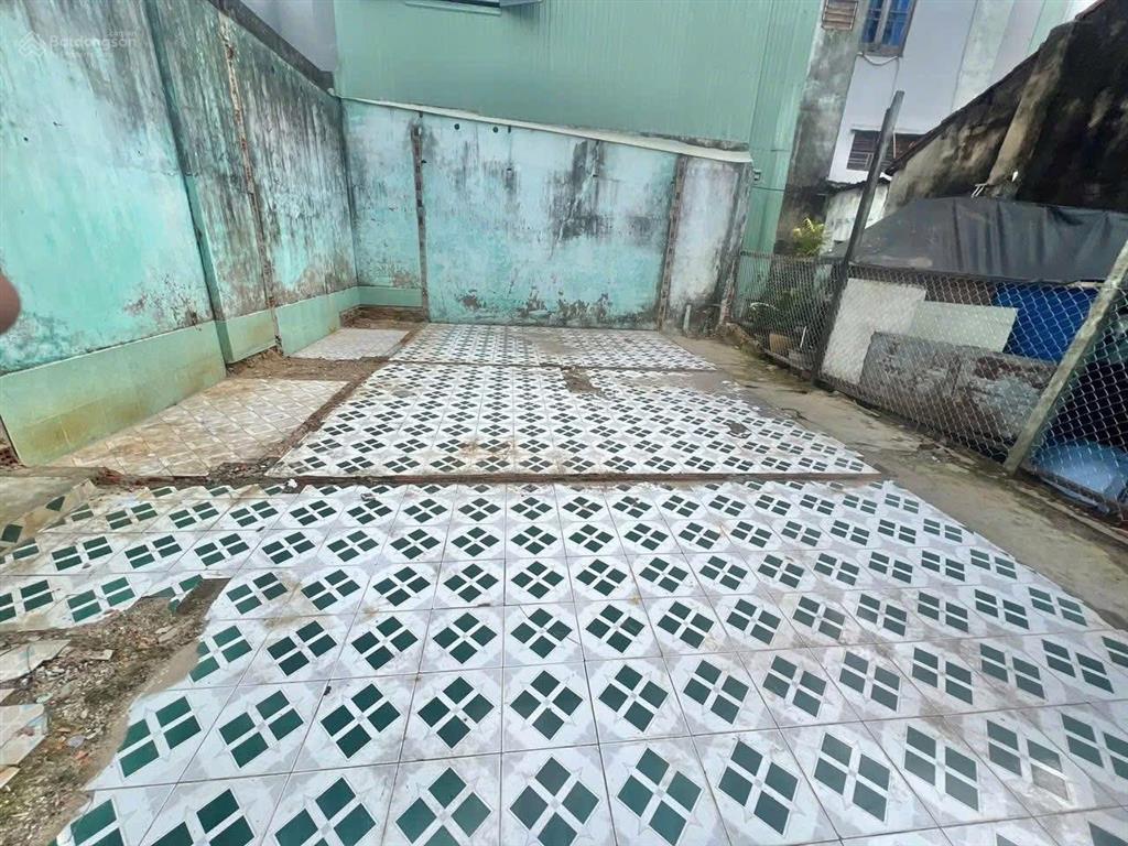 Chính chủ bán lô đất kiệt 550/2 điện biên phủ đi vào 20m là thấy  dt 63m2 (9x7m)