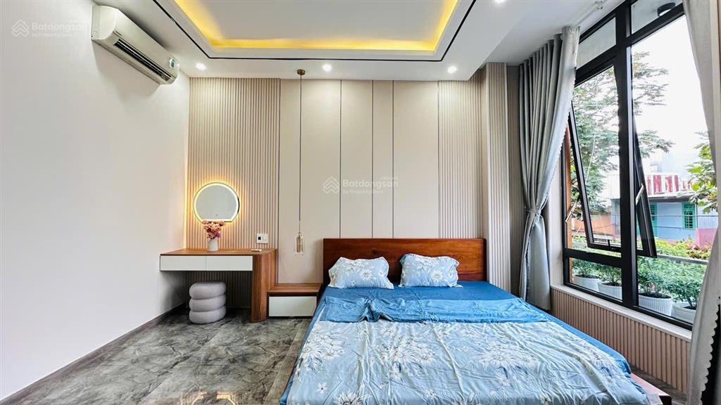 Nhà 3 tầng 3 mê mặt tiền đường 5m5 lề 3m nguyễn huy tự, vị trí nằm sát biển cách 100m.