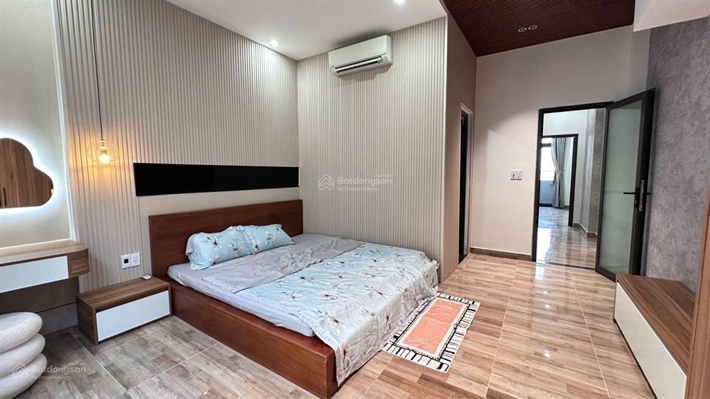 Nhà 3 tầng 3 mê mặt tiền đường 5m5 lề 3m nguyễn huy tự, vị trí nằm sát biển cách 100m.
