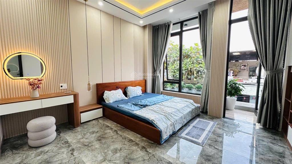 Nhà 3 tầng 3 mê mặt tiền đường 5m5 lề 3m nguyễn huy tự, vị trí nằm sát biển cách 100m.