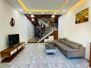 Nhà 3 tầng đường nguyễn huy tự, hòa minh  diện tích 77m2 ngang 4m5  hướng đông bắc