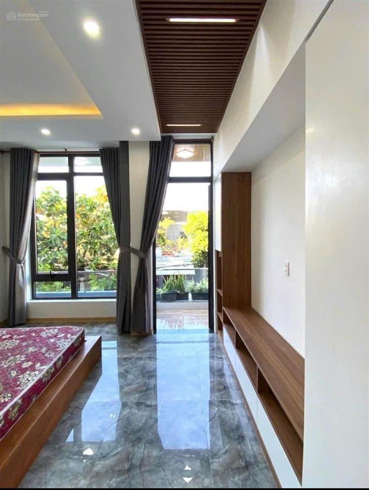 Nhà 3 tầng đường nguyễn huy tự, hòa minh  diện tích 77m2 ngang 4m5  hướng đông bắc
