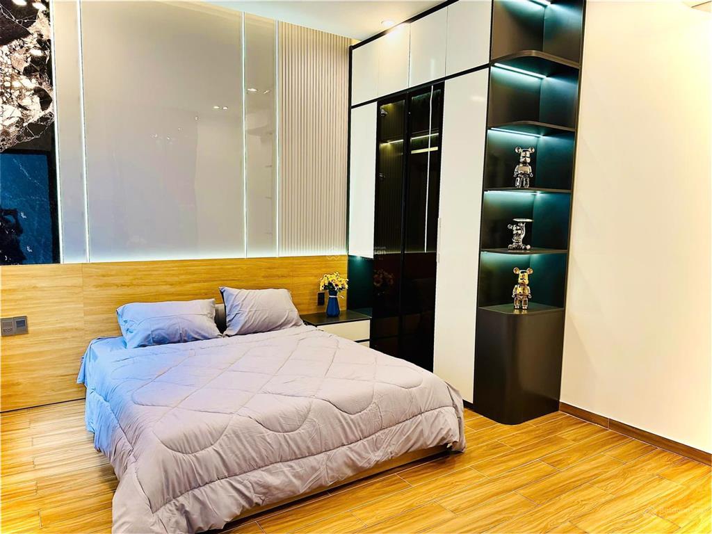 Nhà 3 tầng full nội thất mt nguyễn hữu thọ đường 33m lề 7m. dt 82,8m2 x3 tầng