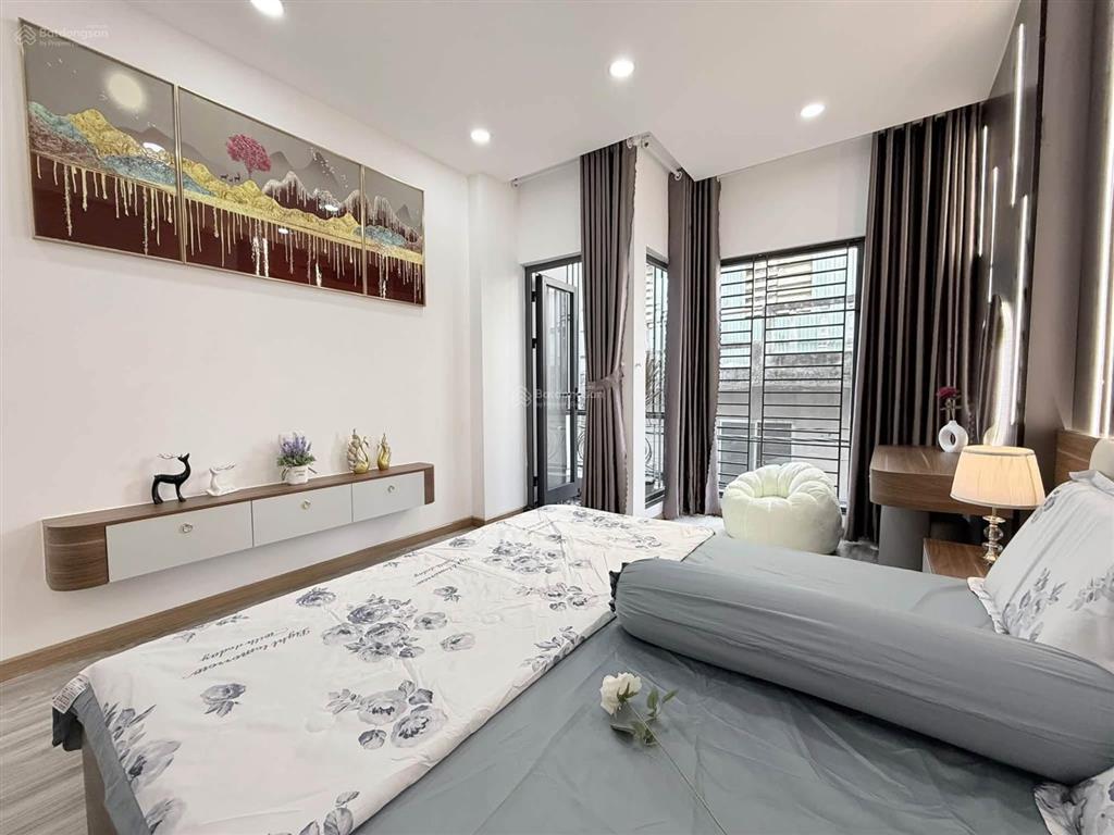 Nhà 3 tầng điện biên phủ kiệt ô tô gần đường cách đường điện biên phủ 50m, cách kiệt ô tô ch