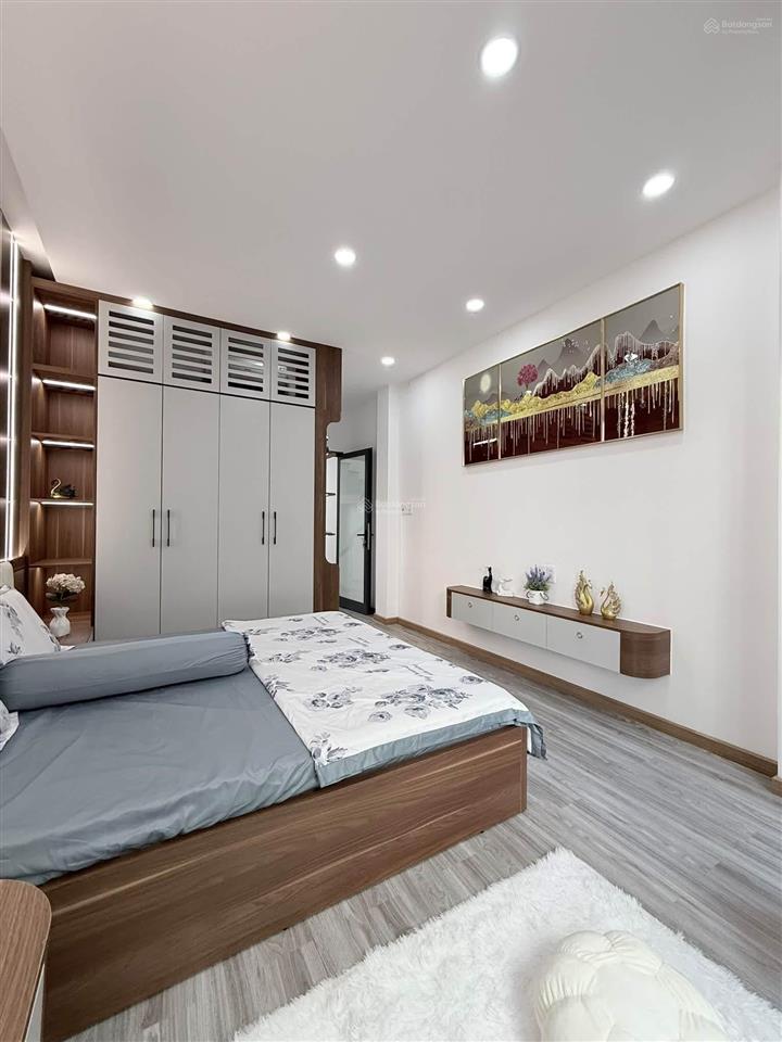 Nhà 3 tầng điện biên phủ kiệt ô tô gần đường cách đường điện biên phủ 50m, cách kiệt ô tô ch