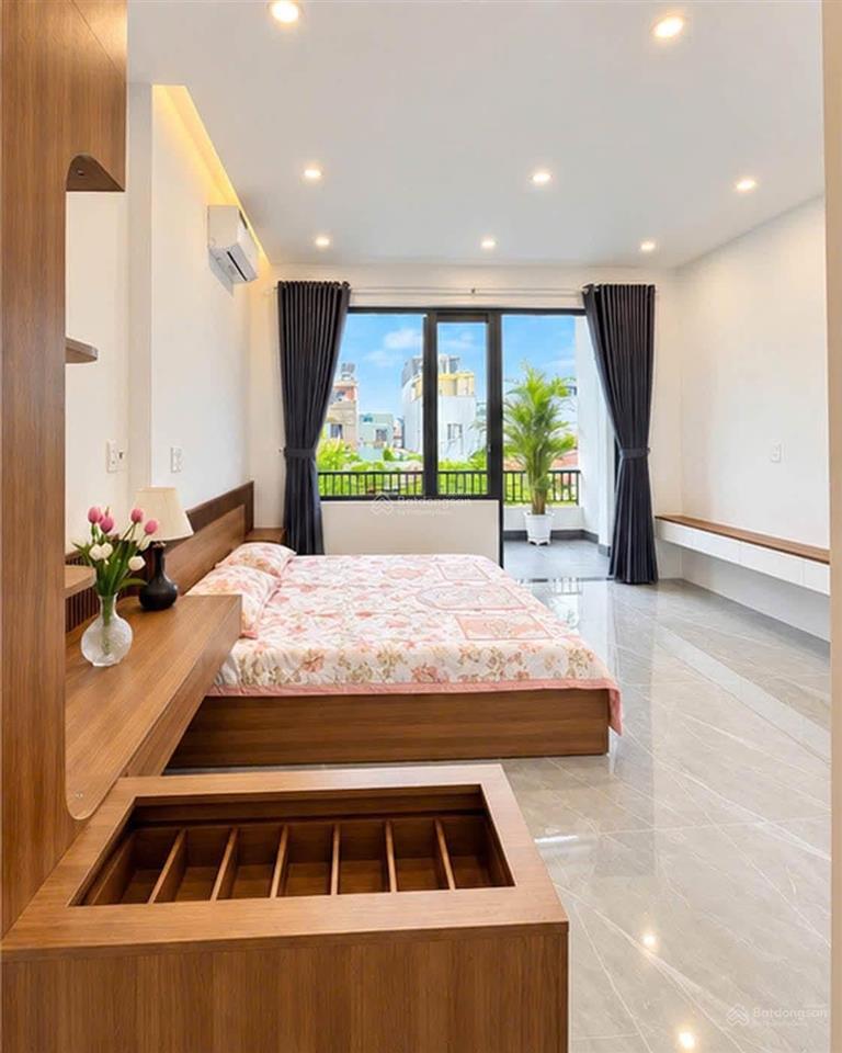 Nhà 3 tầng 2 mặt kiệt oto tôn đản. kiệt 4m thông, oto chạy, đậu đỗ  dt 90m2 ngang 9m5