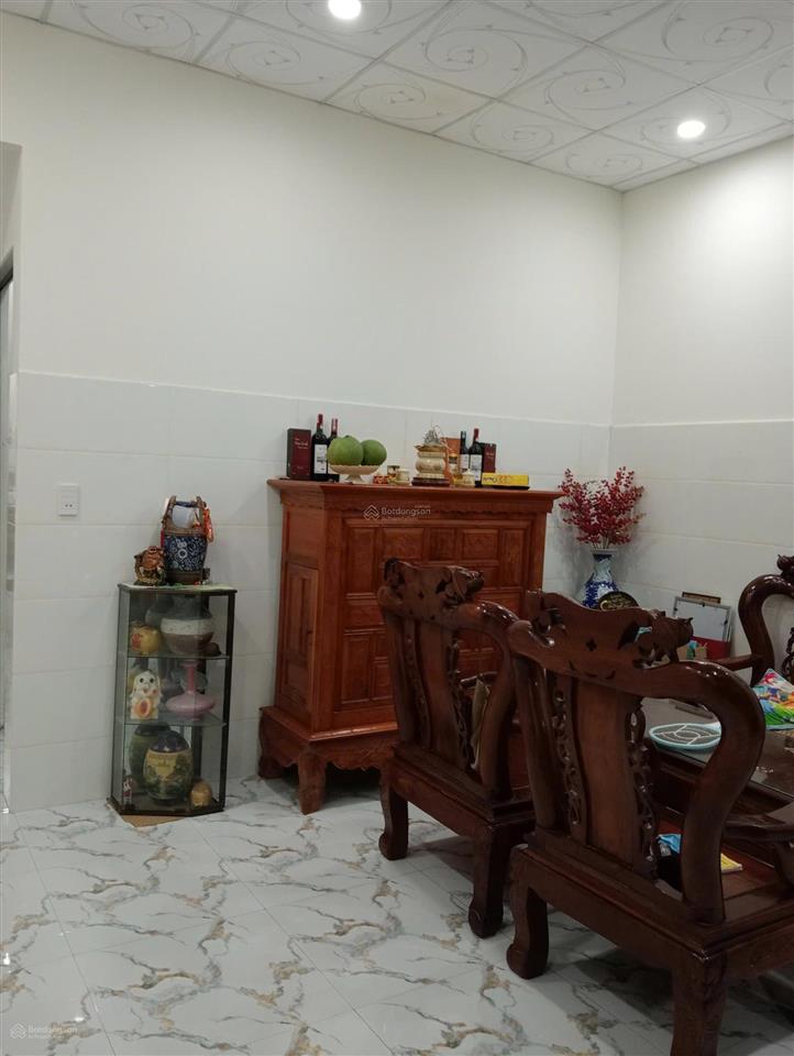 Nhà c4 kiệt nguyễn văn huề. dt 82m2 ngang 4m6, kiệt 3m. nhà 2 phòng ngủ, 1 wc, sân xe