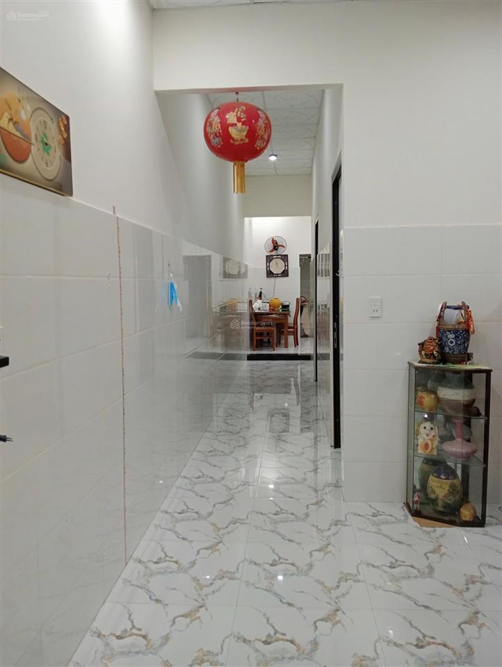 Nhà c4 kiệt nguyễn văn huề. dt 82m2 ngang 4m6, kiệt 3m. nhà 2 phòng ngủ, 1 wc, sân xe