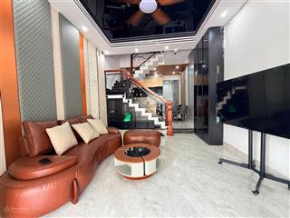 Nhà 3 tầng 3 mê đường 7m5 tô hiệu trục kinh doanh buôn bán.