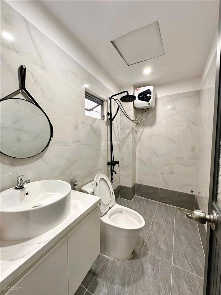 Nhà 2 tầng 3 mặt kiệt k395/.. hải phòng, vị trí trung tâm. cách đường 80m.