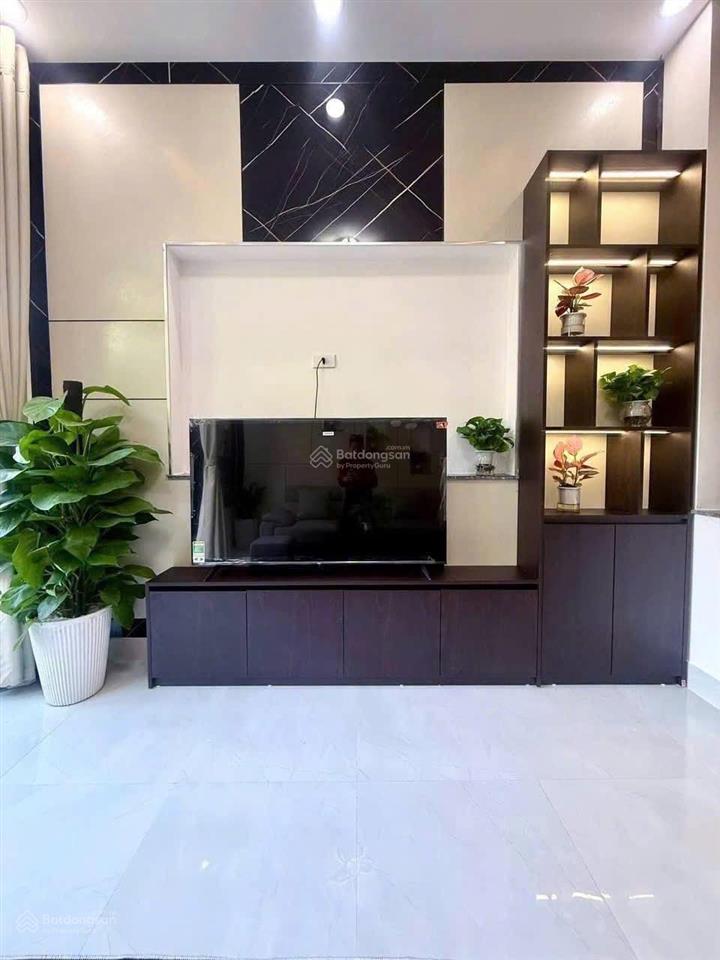 Cần bán nhanh 3,8 tỷ. nhà 2 tầng kiệt nguyễn như hạnh gần ngã ba huế và bến xe đà nẵng.