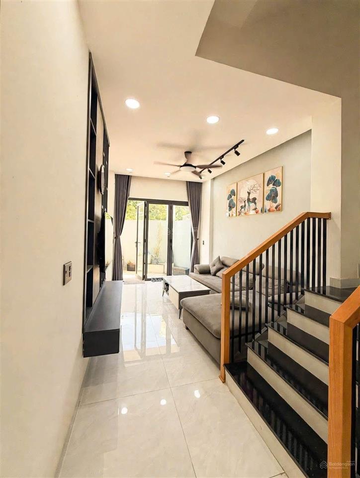 Nhà 3 tầng 2 mặt kiệt thanh khê, kiệt nguyễn văn huề thông mẹ nhu. kết cấu 3 tầng kiên cố