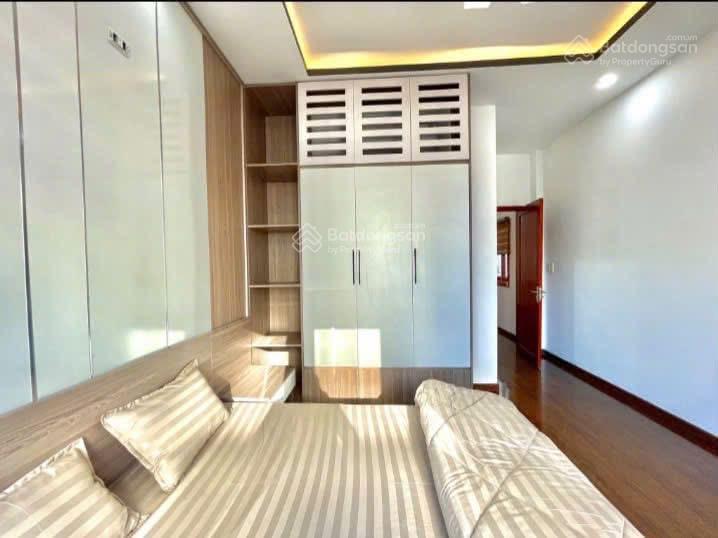 Nhà 3,5 tầng mặt tiền đường đoàn nhữ hài nối dài thông ra 43 cù chính lan. vị trí kinh doanh
