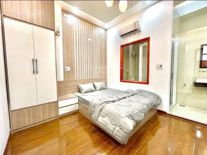 Nhà 3,5 tầng mặt tiền đường đoàn nhữ hài nối dài thông ra 43 cù chính lan. vị trí kinh doanh
