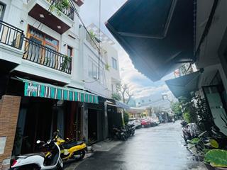 Nhà 3,5 tầng mặt tiền đường đoàn nhữ hài nối dài thông ra 43 cù chính lan. vị trí kinh doanh