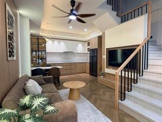 Nhà 4 tầng mặt tiền nguyễn du, hải châu, full nội thất dt 50m2 ngang 4,05 vuông vức nở hậu.