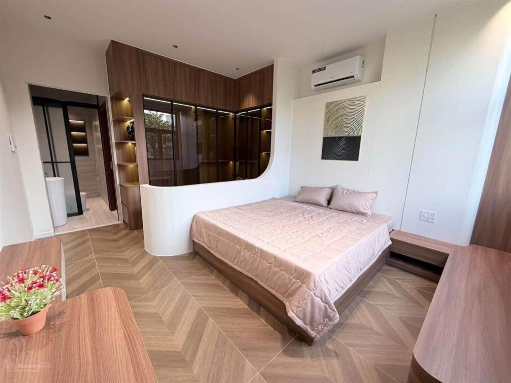 Nhà 4 tầng mặt tiền nguyễn du, hải châu, full nội thất dt 50m2 ngang 4,05 vuông vức nở hậu.