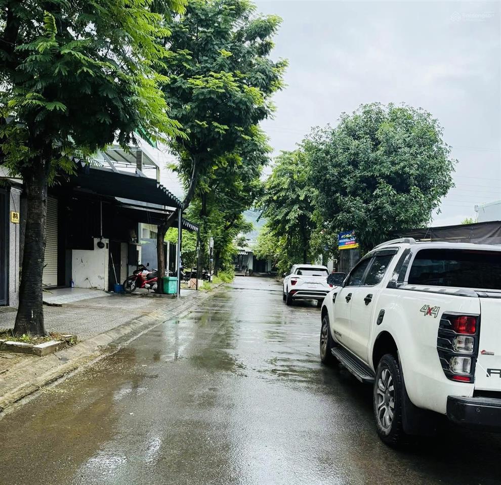 Đất mt nhơn hòa 10. sau lưng bến xe. dt 100m2 ngang 5m. gả nhanh 3.x tỷ