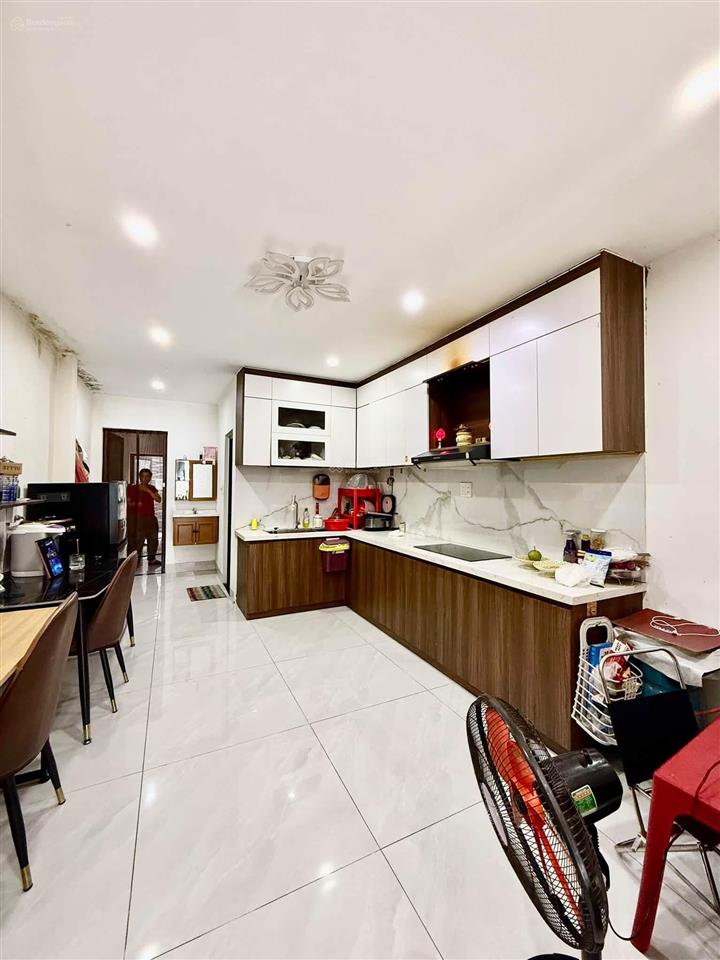 Nhà mặt tiền, giá zẻ 3.85 tỉ  nhà gác đúc đường 5m5 trường chinh. gần cầu vượt ngã 3 huế,