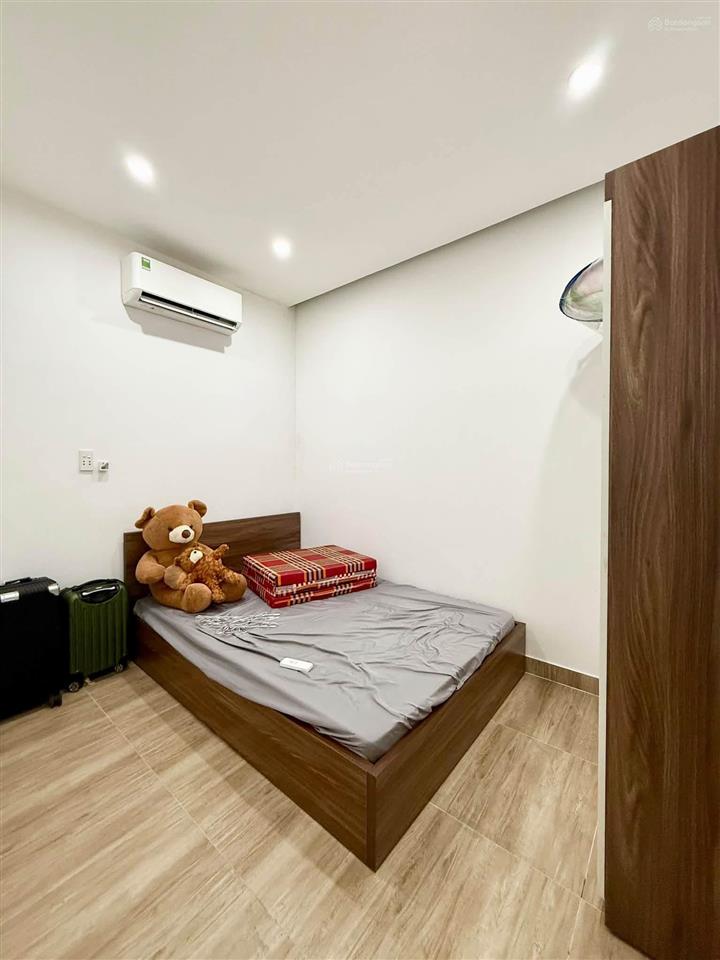 Nhà mặt tiền, giá zẻ 3.85 tỉ  nhà gác đúc đường 5m5 trường chinh. gần cầu vượt ngã 3 huế,