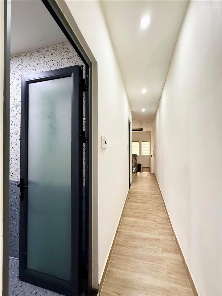 Nhà mặt tiền, giá zẻ 3.85 tỉ  nhà gác đúc đường 5m5 trường chinh. gần cầu vượt ngã 3 huế,