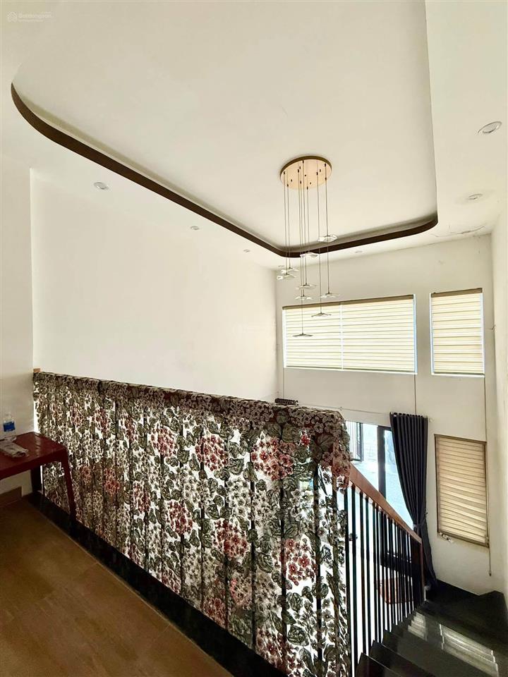 Nhà mặt tiền, giá zẻ 3.85 tỉ  nhà gác đúc đường 5m5 trường chinh. gần cầu vượt ngã 3 huế,