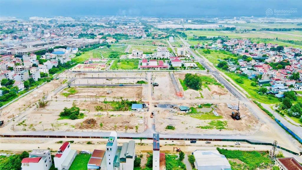 Bán gấp lô 78,1m2. đối diện công viên. ký hđmb