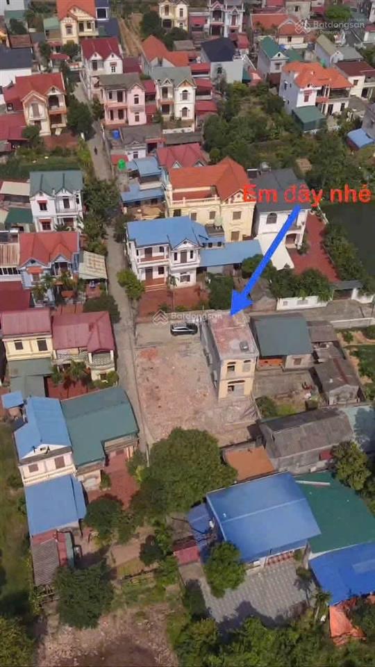 Bán đất tặng nhà 2 tầng kiên cố. đường 2 ô tô tránh nhau