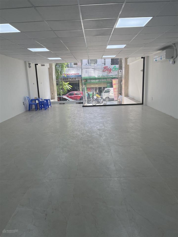 Cho thuê cửa hàng 90m2 tại hoàng văn thái, khương mai, thanh xuân, 22 triệu
