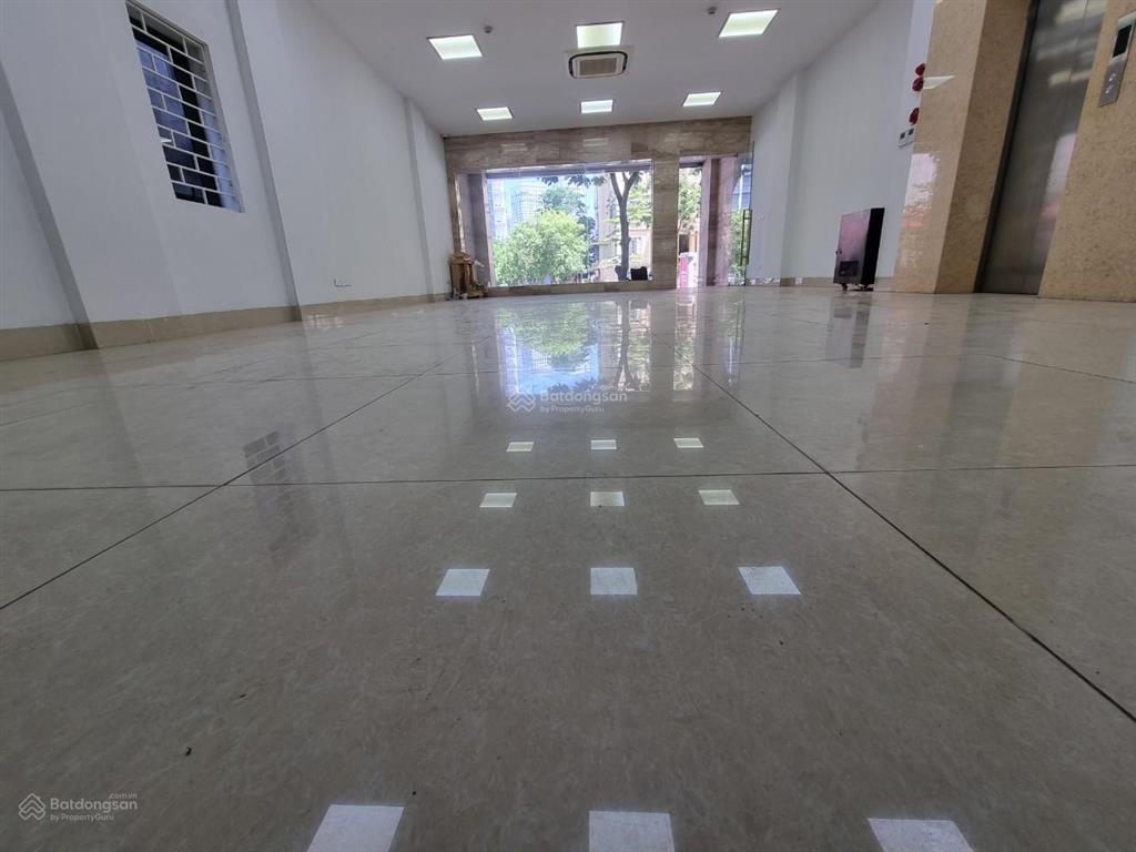 Cho thuê văn phòng tại lạc long quân, nhật tân, tây hồ, hà nội, giá 21 triệu, 136 m2