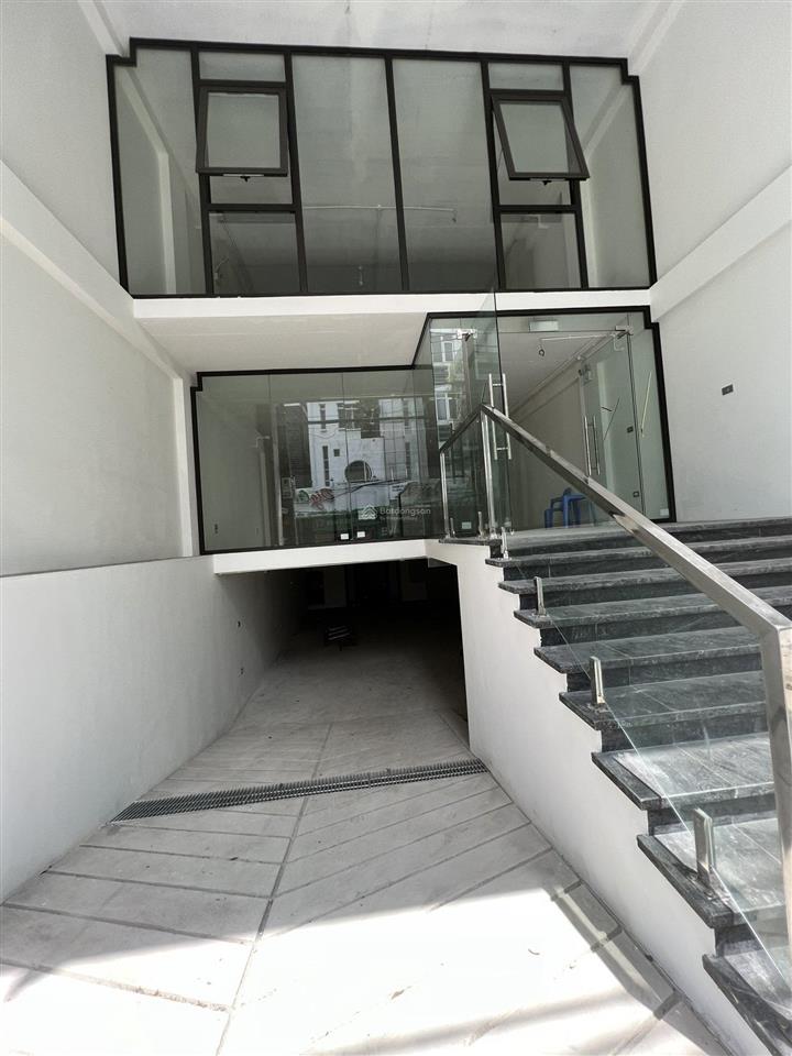 Cho thuê cửa hàng 200m2 tại hoàng văn thái, khương mai, quận thanh xuân, chỉ với 35 triệu