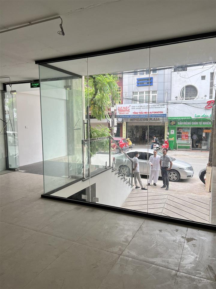Cho thuê cửa hàng 200m2 tại hoàng văn thái, khương mai, quận thanh xuân, chỉ với 35 triệu