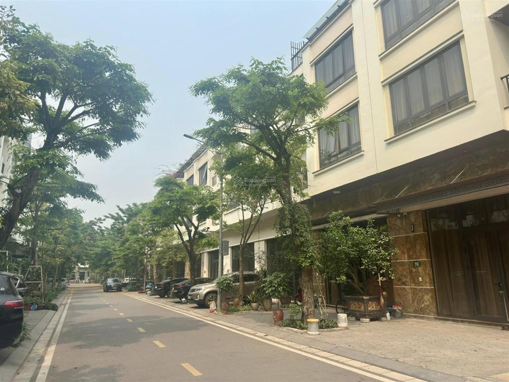 Một trong số ít căn resort dãy ven đê xuất hiện, mua 1 được 3 ở ecorivers