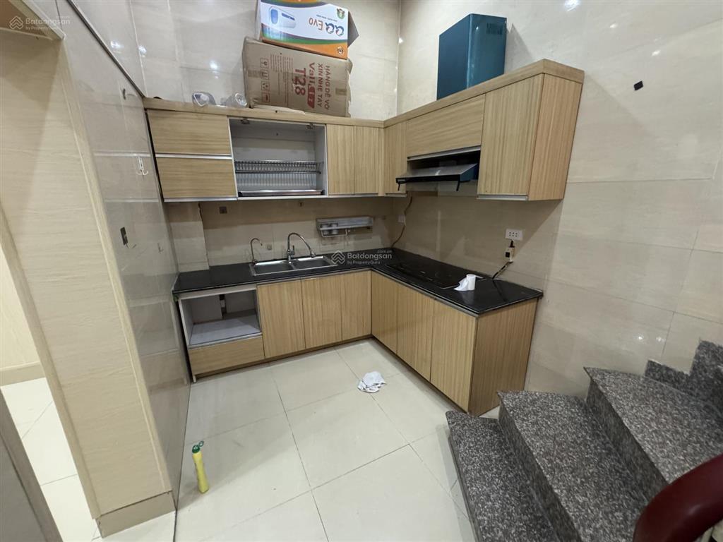 Cho thuê nhà riêng 2 tầng, trong ngõ, đường thiên lôi, gần chợ đôn, hải phòng