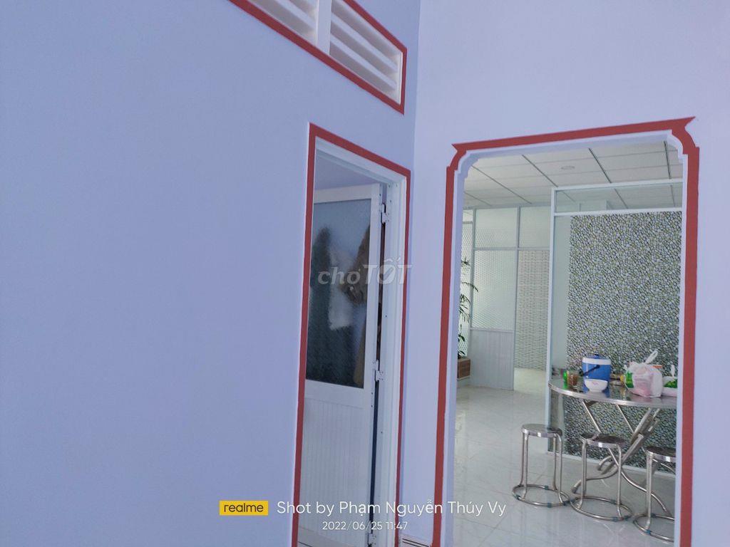 nhà độc lập cạnh CV Trụ Nhọn, 2 Phòng ngủ đường xe tải 150m2
