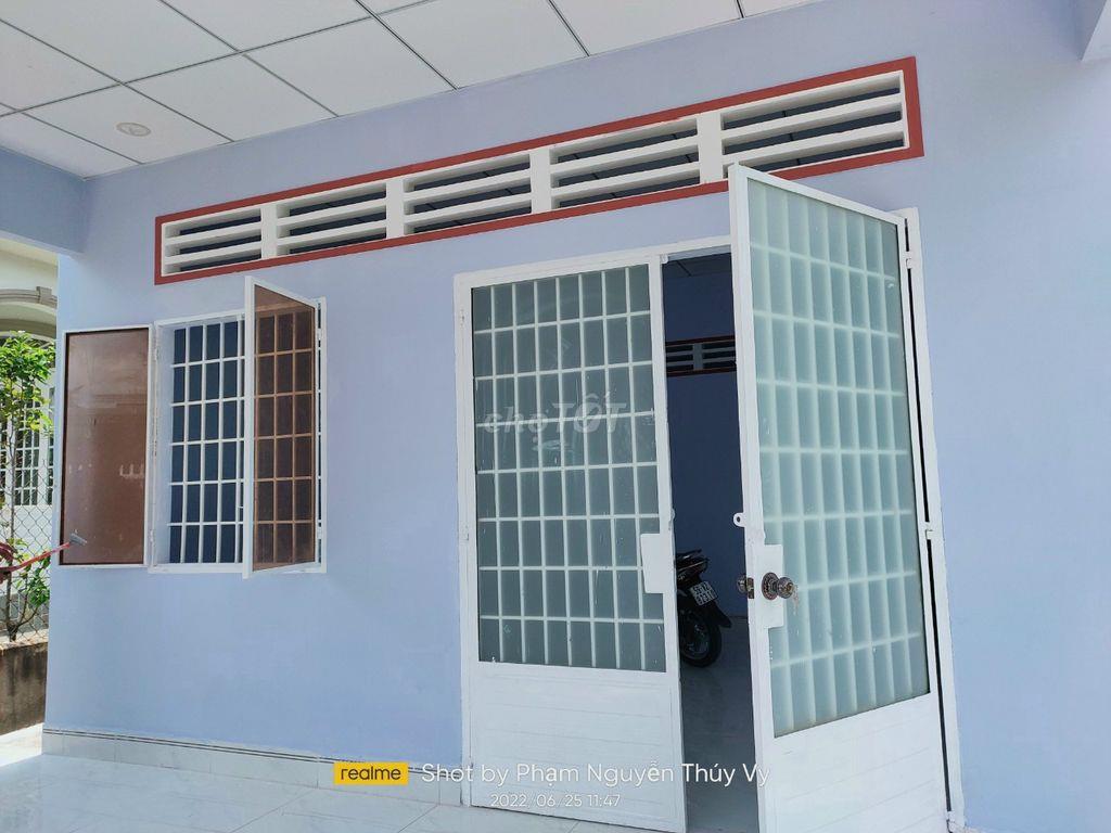 Nhà CHÍNH CHỦ 2PN, 1WC (đất 148 m2 với thổ cư 100m2) GÍA ***