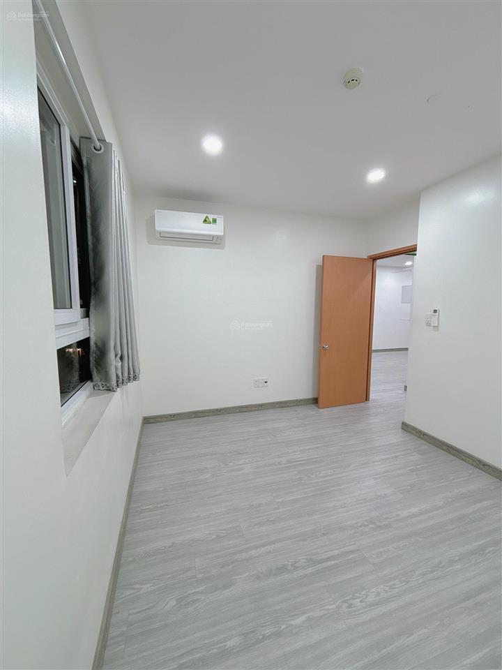 Chính chủ cần chuyển nhượng căn góc 2pn, 2 ban công, đã sổ tại chung cư tara khu trung tâm quận 8
