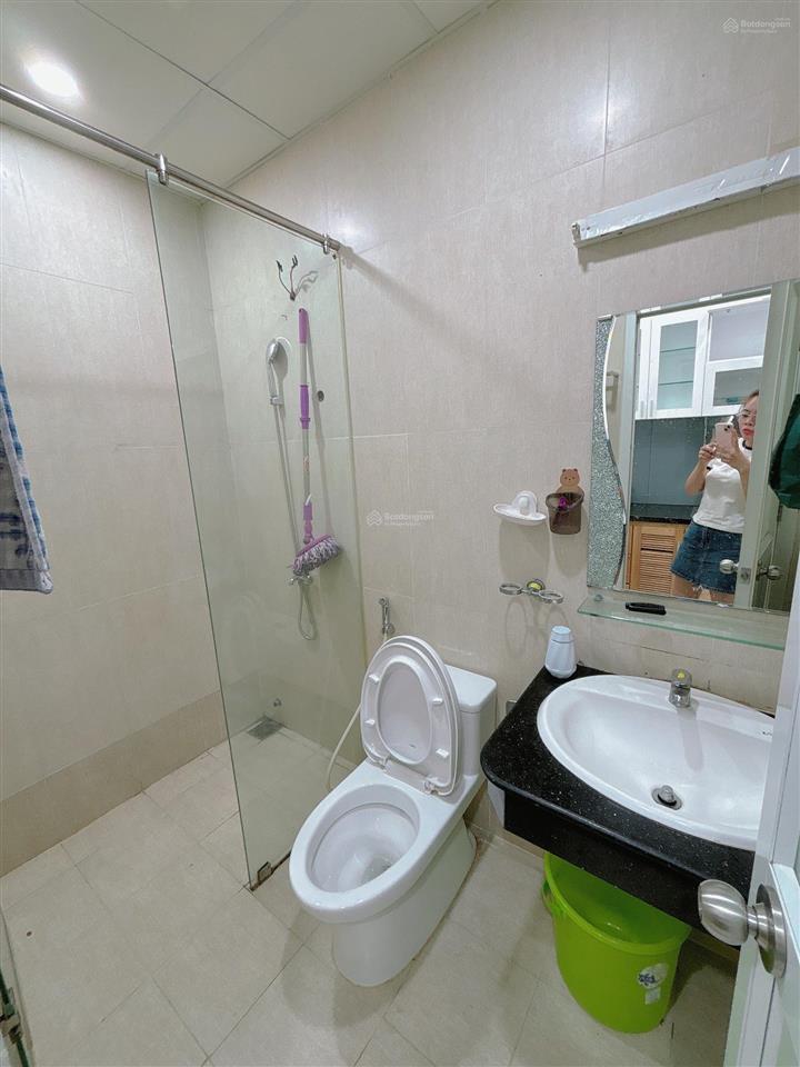 Chính chủ cần chuyển nhượng căn góc 2pn, 2 ban công, đã sổ tại chung cư tara khu trung tâm quận 8