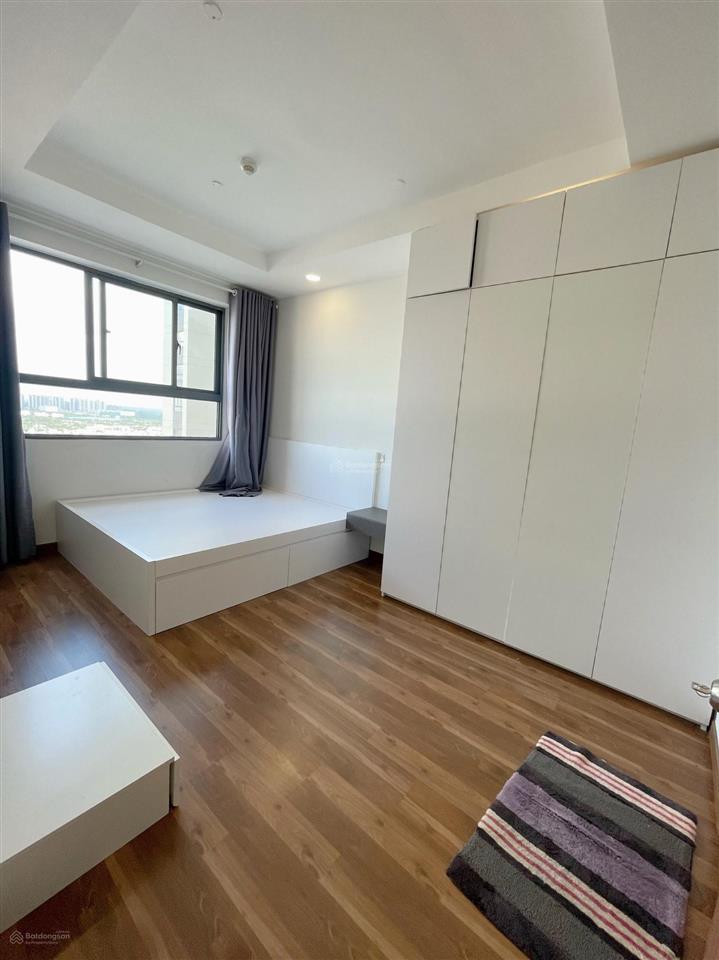 Bán căn hộ cao cấp pegasuite 1  đã có sổ, nh hỗ trợ vay 80%  nhà mới vừa sơn sửa, lót full sàn gỗ