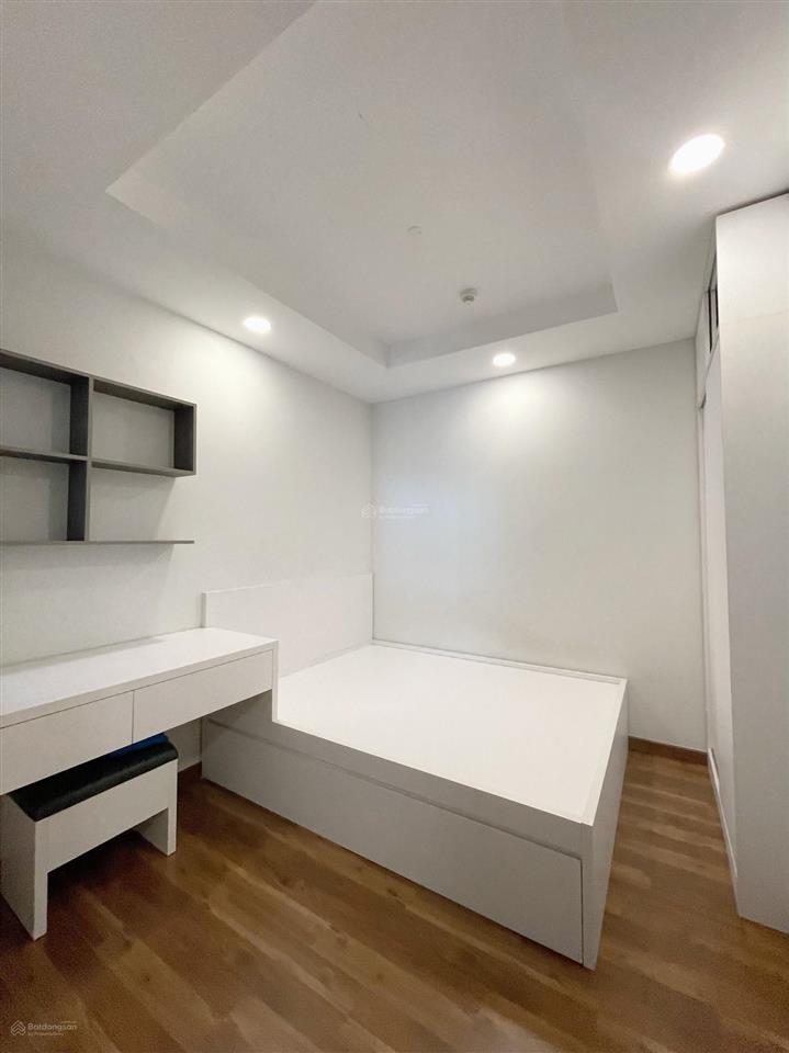 Bán căn hộ cao cấp pegasuite 1  đã có sổ, nh hỗ trợ vay 80%  nhà mới vừa sơn sửa, lót full sàn gỗ