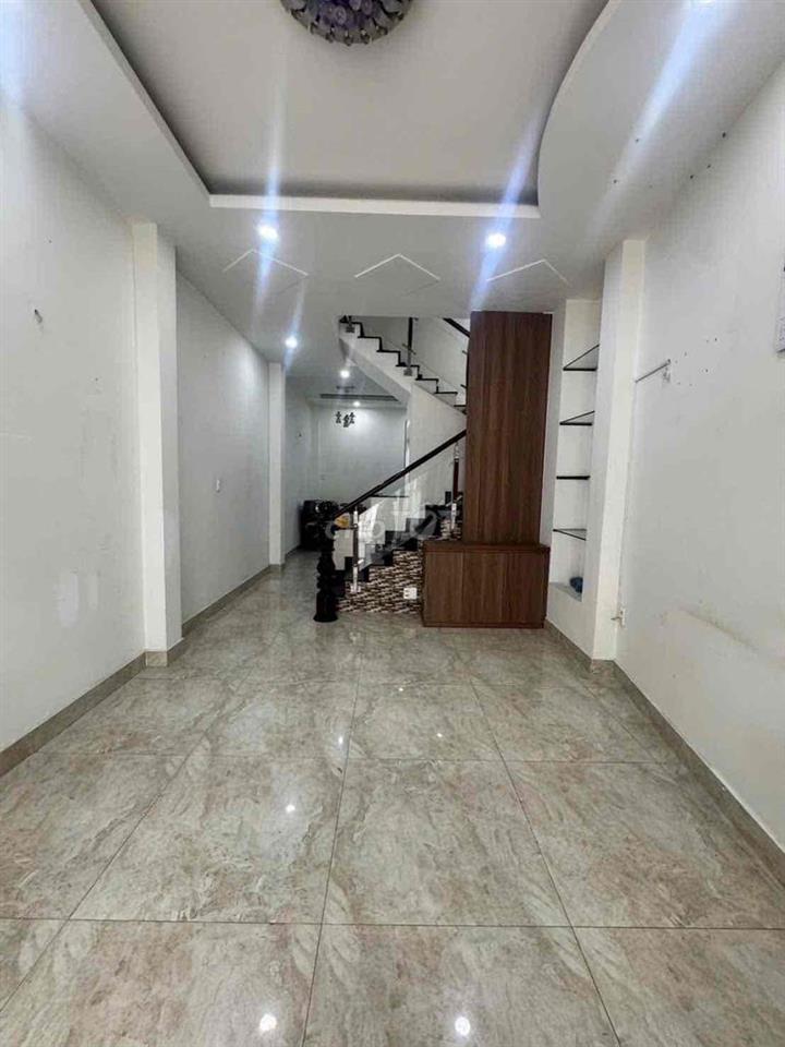 Cho thuê nhà 1 sẹt hẻm xe tải 8M đường Nguyễn Sỹ Sách, gần chợ Tân Tru