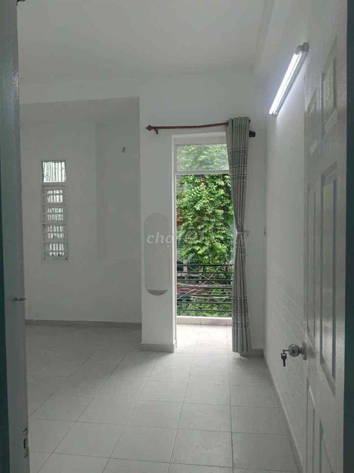 Cho thuê nhà 3 lầu hẻm 4m đường Phan Huy Ích,P12 GV gần Bùi Quang Là