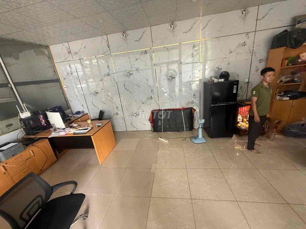 Cho thuê Mặt tiền Kho cạnh trạm sạc Vinfash