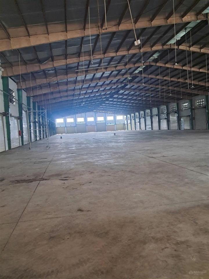 Cho thuê xưởng gần kcn tân phú trung diện tích 5500m2 giá 450tr