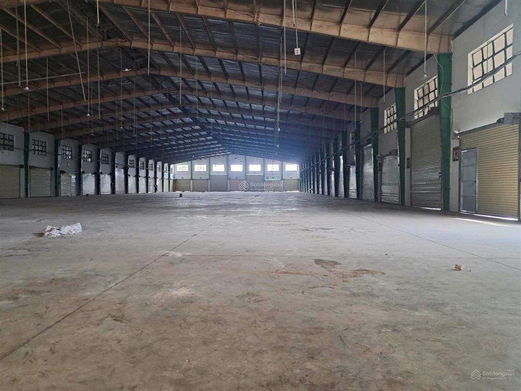 Cho thuê xưởng gần kcn tân phú trung diện tích 5500m2 giá 450tr
