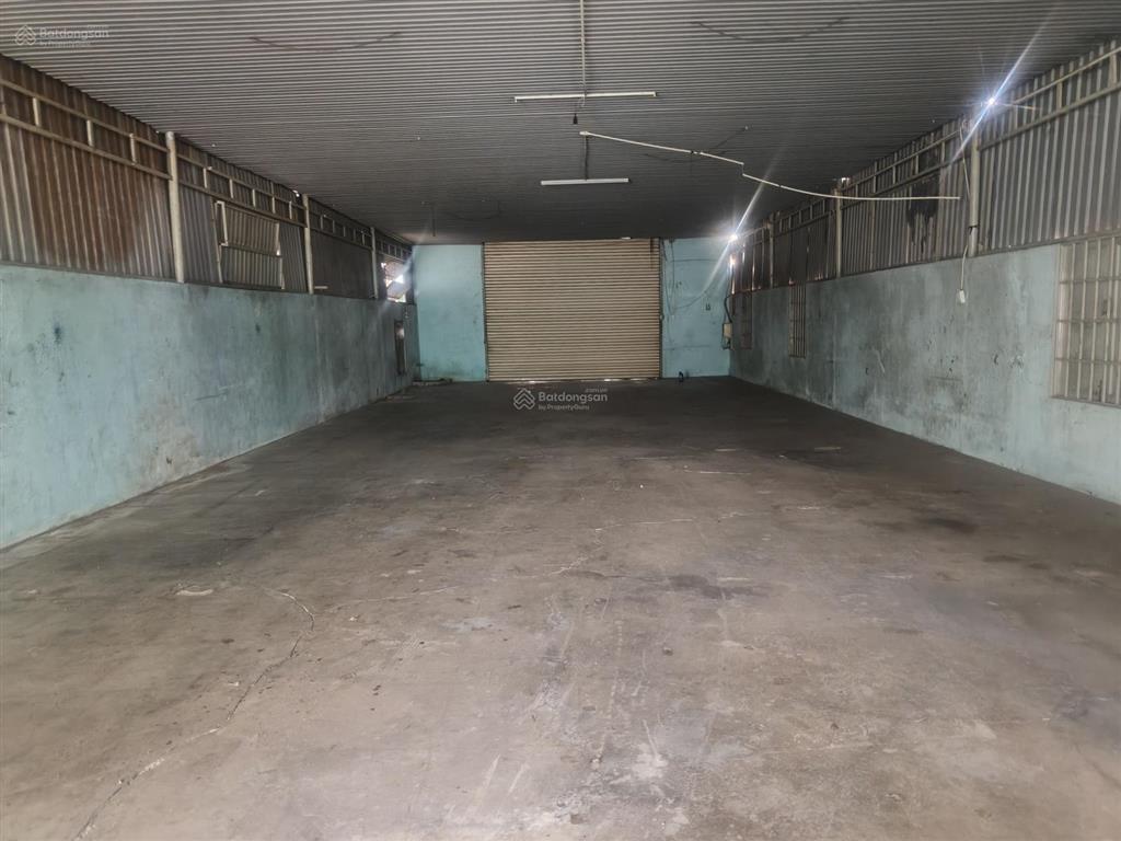 Cho thuê xưởng diện tích 350m2 giá 18tr dương công khi tân hiệp