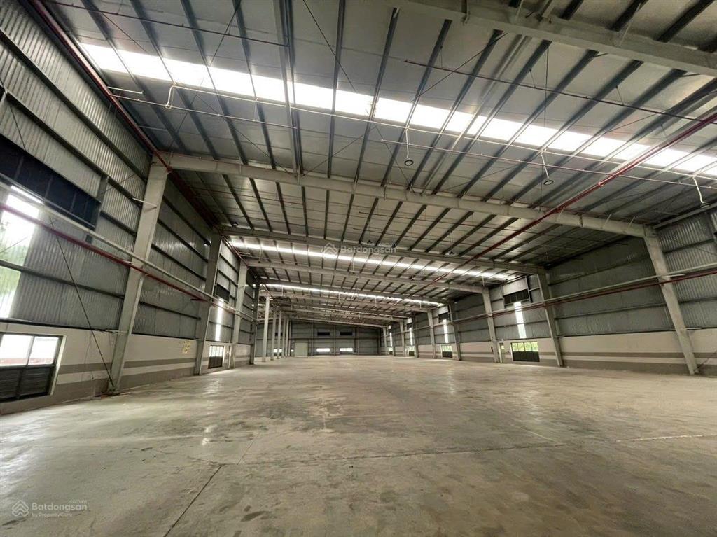 Cho thuê xuởng diện tích 3677m2 giá 90.720đ/m2 kcn bến lức long an