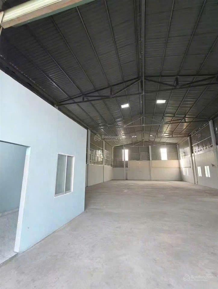 Cho thuê xưởng diện tích 500m2 giá 35tr phường thạnh xuân q12